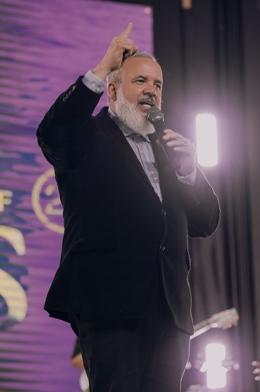 Pr. Ezequiel Barros
